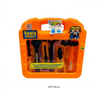 Набор инструментов арт. 1311B В пластик. чемодане•