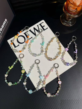 Брелок-подвеск арт. 209395 Кошка-бусина с закрученным хвостом и сердце-бусина 1 шт цвета микс в пак.